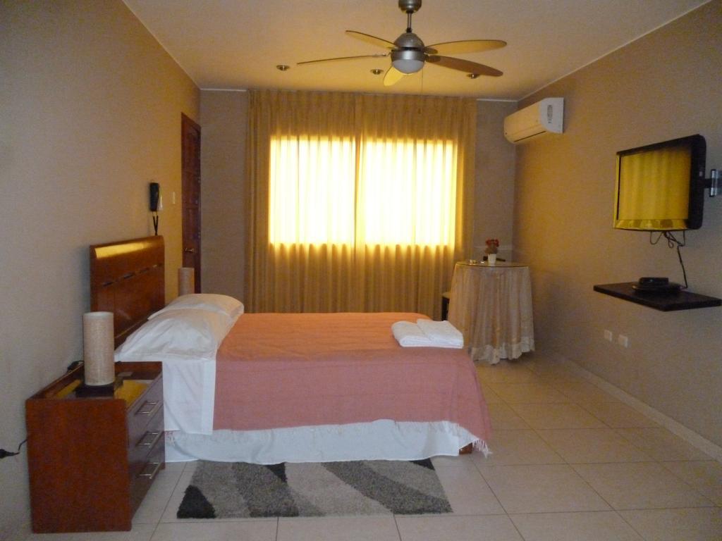 Apart Hotel El Canaveral Chincha Alta Exteriör bild